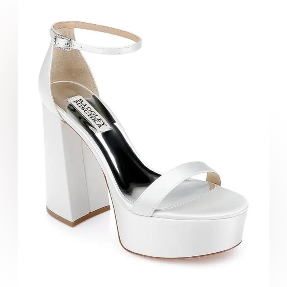Badgley Mischka Party Embellished Buckle Platform Heels Ivory Satin 9.5 Bridal